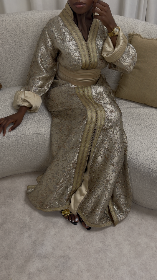 Caftan en brocard champagne